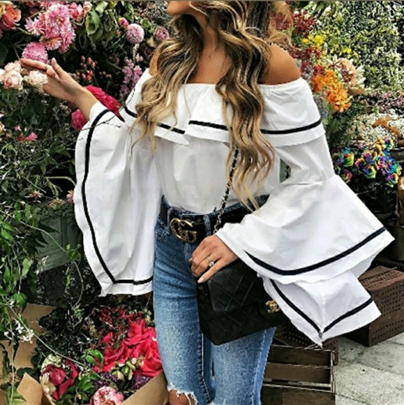 HP||🌟Darling Off Shoulder Bell Sleeve Blouse - Picture 3 of 7