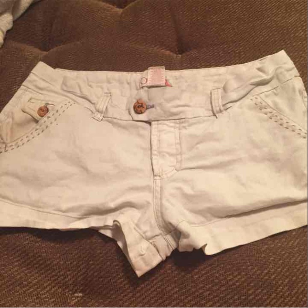 Size 11 white jean shorts