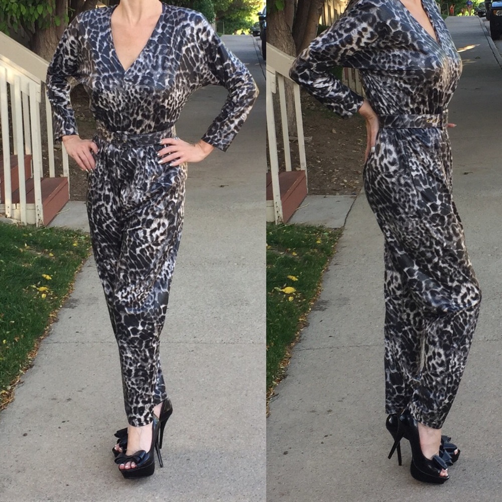 Bettie Page Store: Vintage Style Jumper / Romper