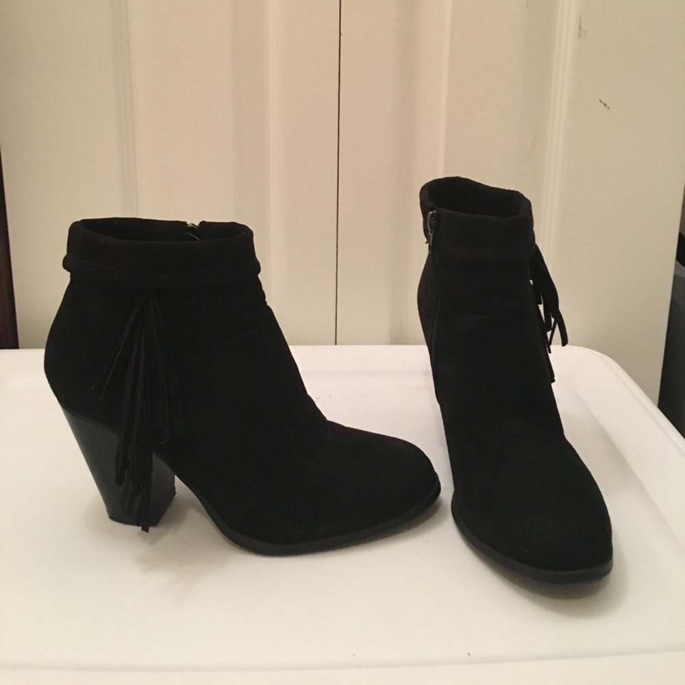 Rampage fringe short boots