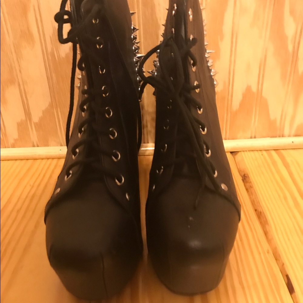 ⭕️CLOSET CLEAR OUT!!⭕️Jeffrey Campbell Spiked Lita