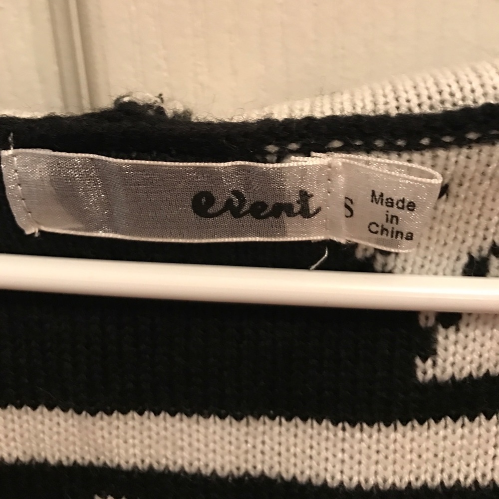 Event Hooded Cardigan/Jacket - Picture 3 of 3