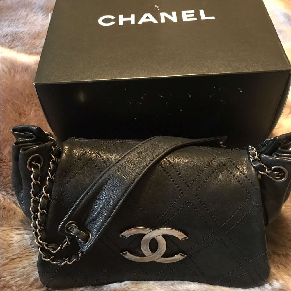 Chanel hand bag