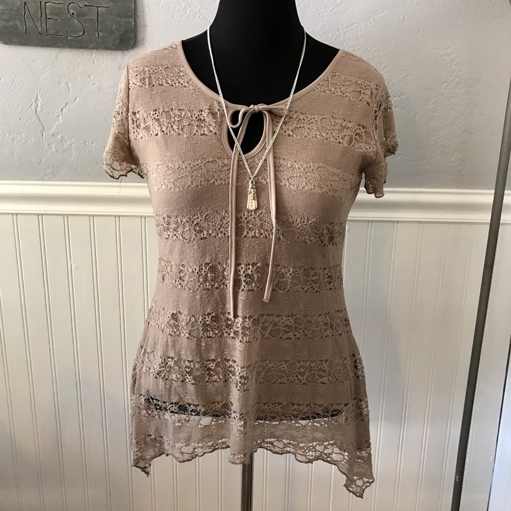NWOT Never worn knit blouse Ladies L Short sleeve