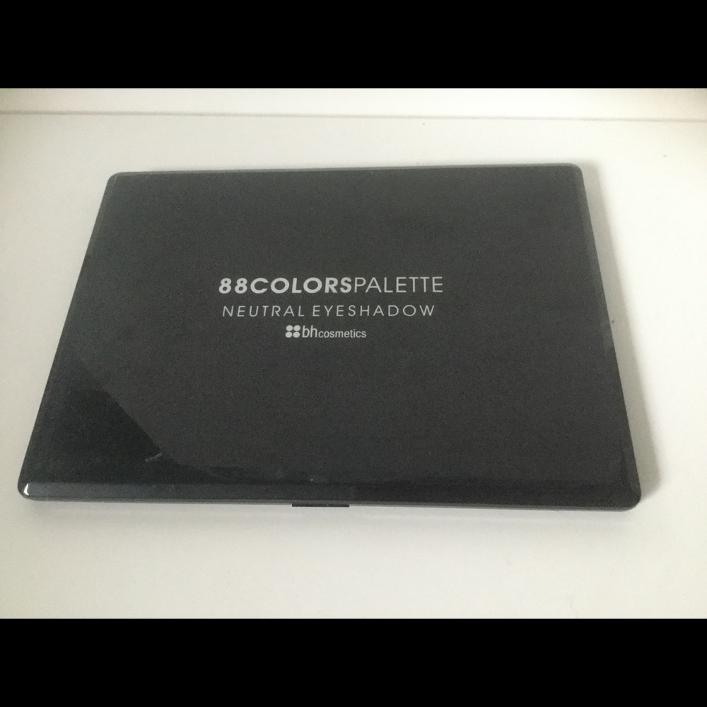 BH Cosmetics 88 Colors Palette Neutral eyeshadows