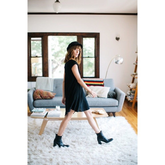 KNOT SISTERS Lennon Dress - Picture 2 of 5