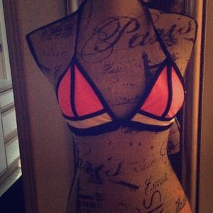 Cute swimsuit top from xhilaration❤❤👙