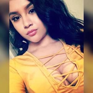 Meet your Posher, Yvette