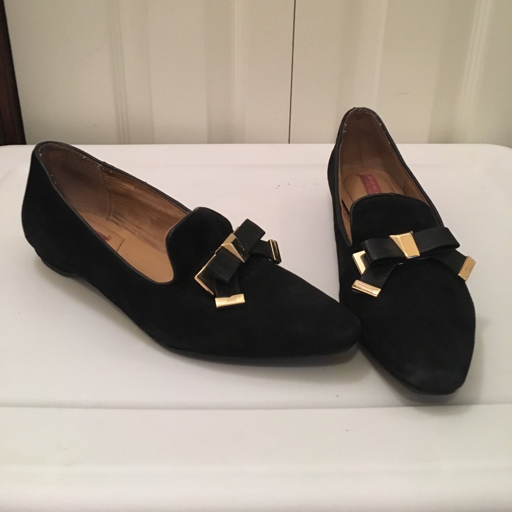 Isaac mizrahi suede loafers with gold bow detail