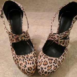 Cheetah print  satin Platform heels