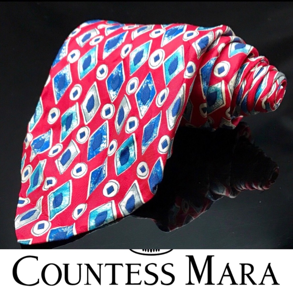 Countess Mara Red Gold White Geometric Classic Tir