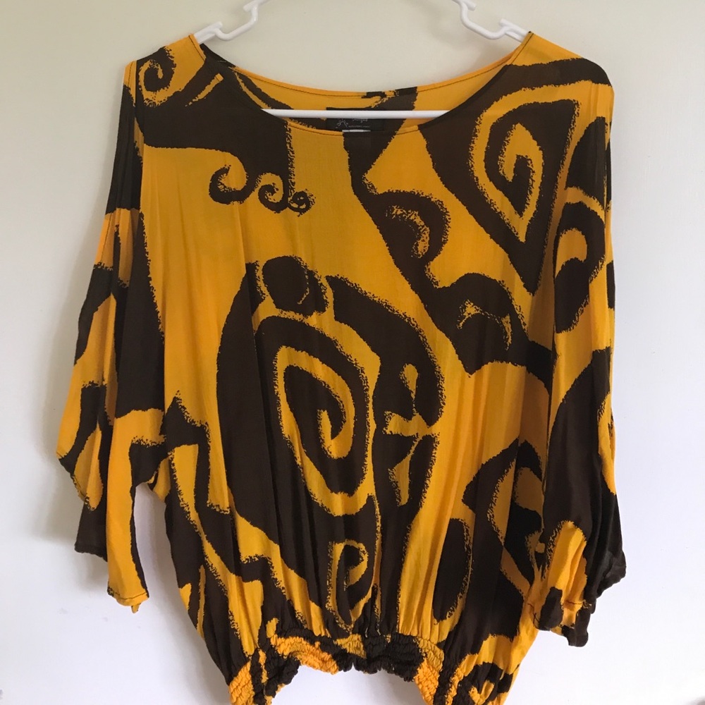Wahine Toa top