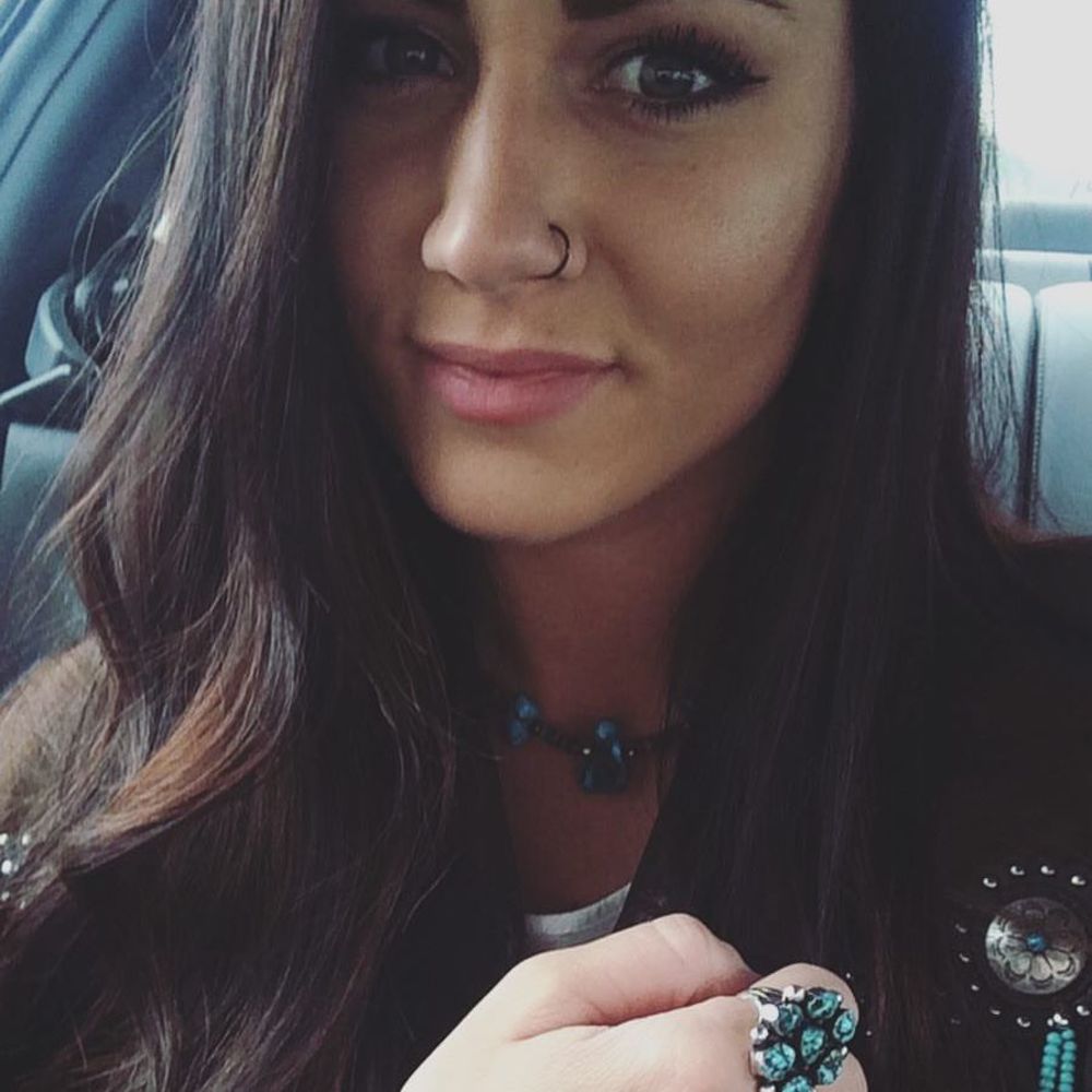 Meet your Posher, Hannah