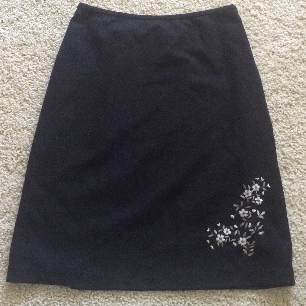 Gap gorgeous floral embroidered midi skirt.Sz 12