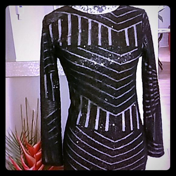 Dresses & Skirts - Black sequin dress