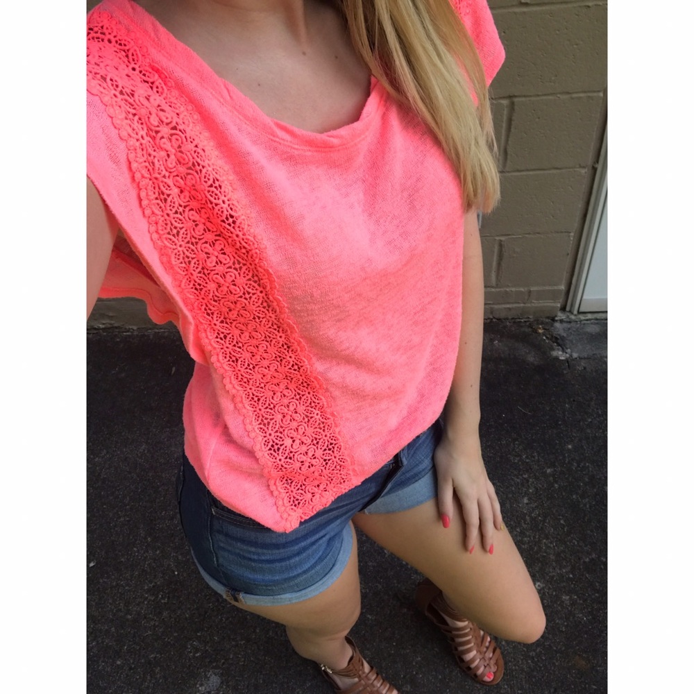 Hollister co XS bright pink top
