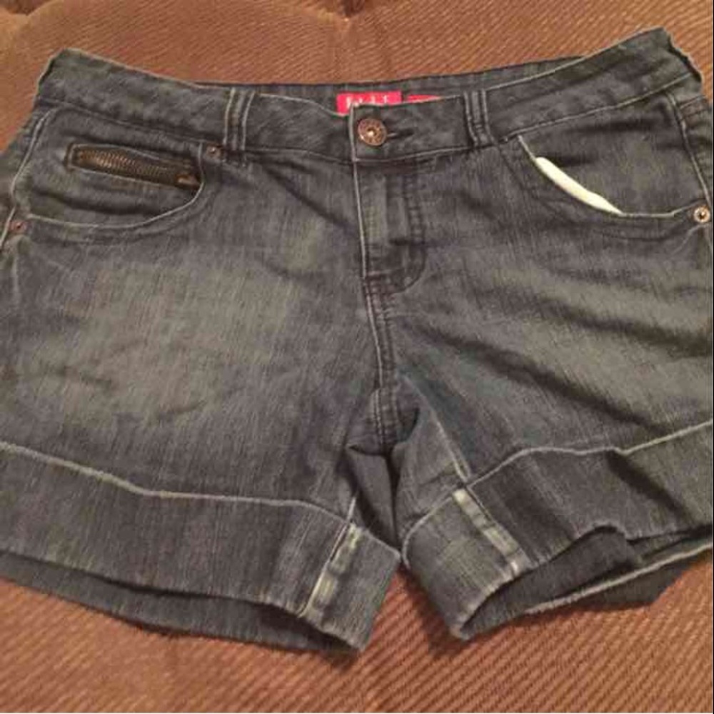 Size 8 blue jean shorts