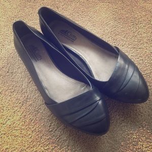 Cliff Black flats perfect for work!