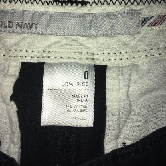 Old Navy low-rise shorts - Picture 3 of 3