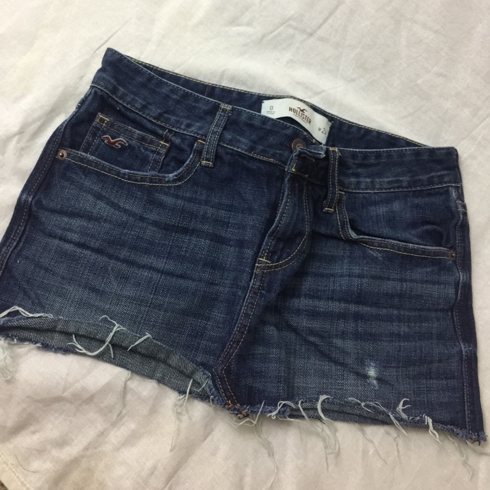 Hollister Jean Skirt!
