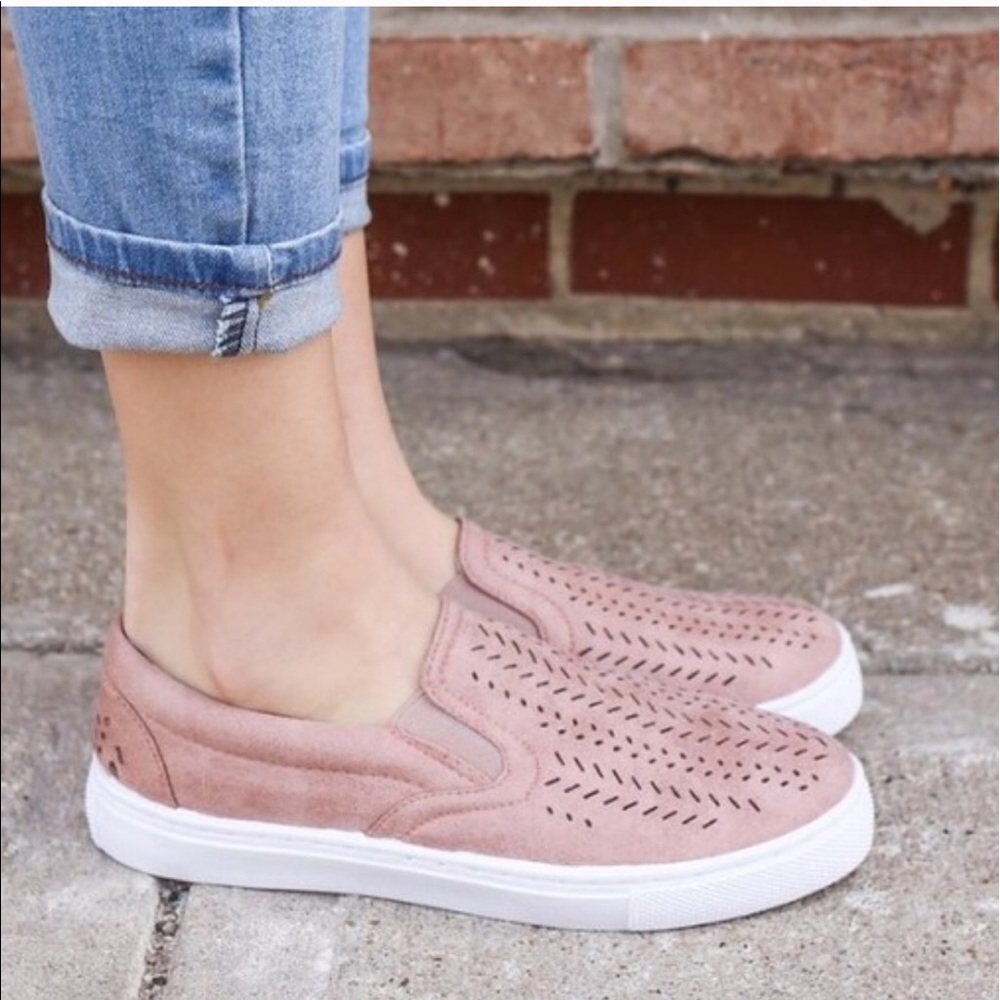 🆕LIZZIE sneakers 💙 - Picture 2 of 4