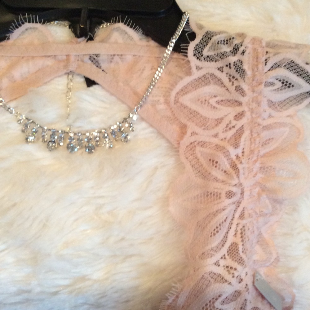 Victoria Secrets Pink Push- Up Bralette ⭐️ NWT - Picture 3 of 4