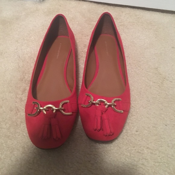 Banana Republic red suede tassel flats NWOT - Picture 2 of 4