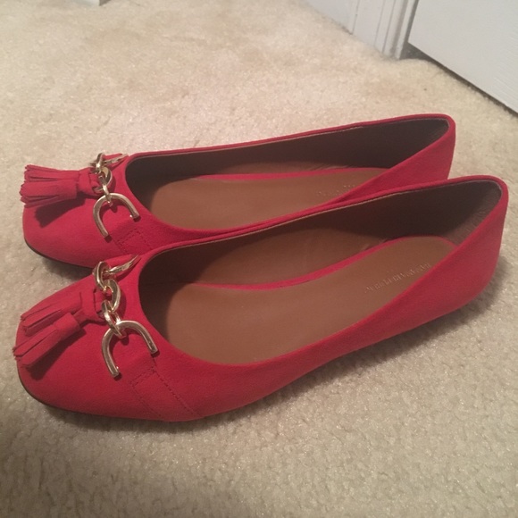 Banana Republic red suede tassel flats NWOT - Picture 4 of 4