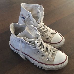 White converse high tops chuck taylors size 6.5