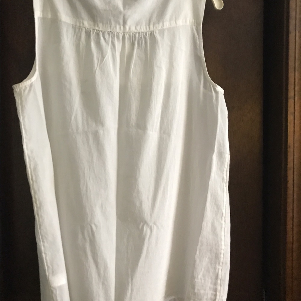 White thin summer top - Picture 2 of 4