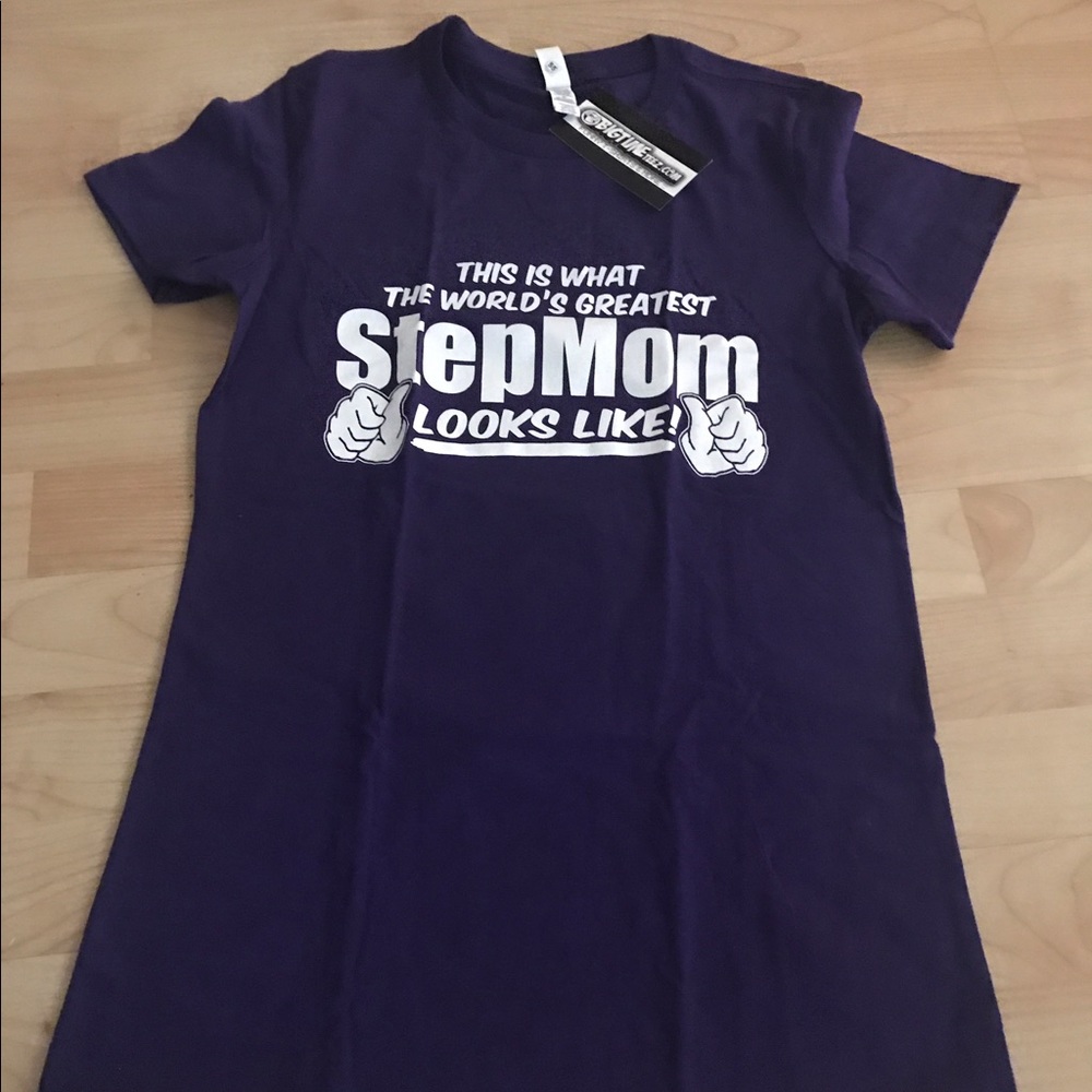 NWT Funny, Women's Graphic Tee