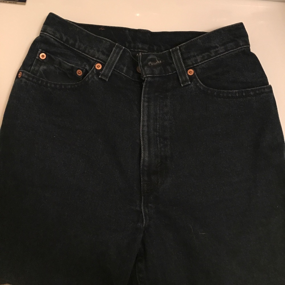 Levi's mom jeans