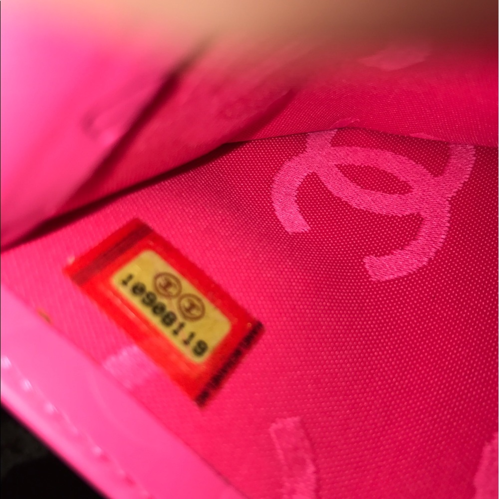 Chanel Cambon Bifold Leather Wallet - Picture 6 of 8