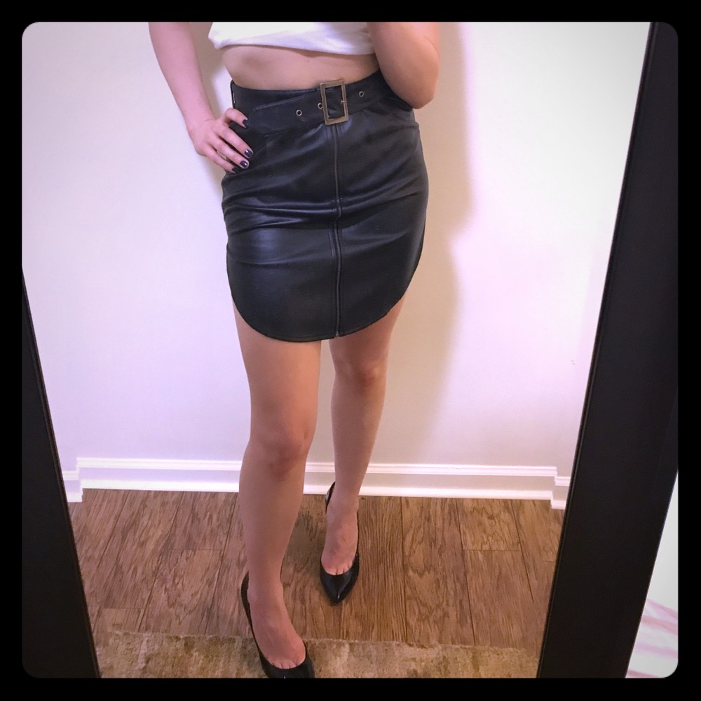 High waisted mini skirt