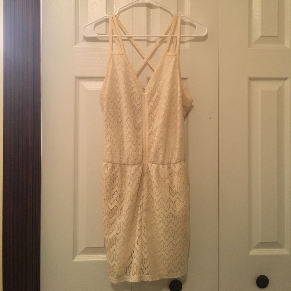 Nude lace romper with pockets