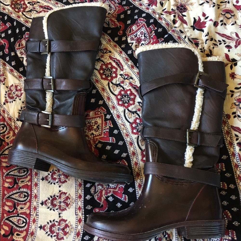 Tall Brown Boots with Fur