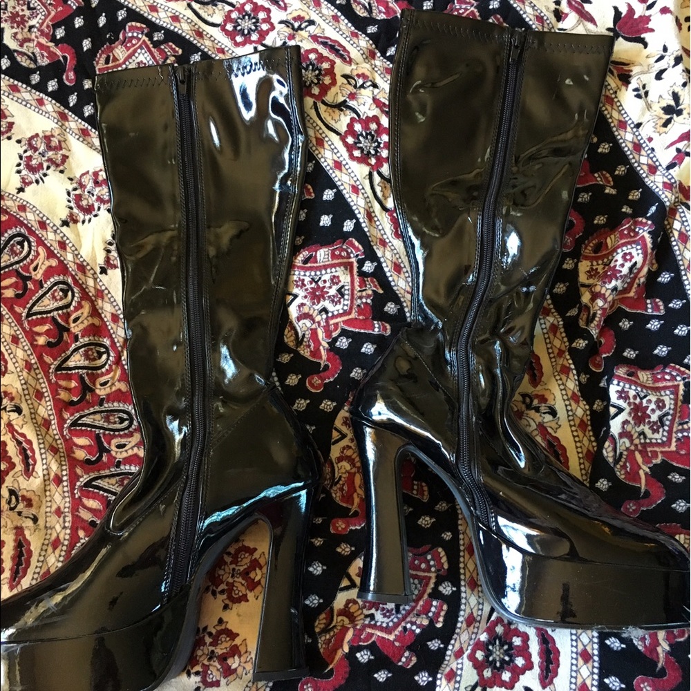 Sexy Black Zip-Up High Heeled Boots