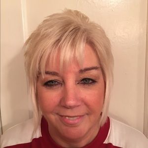 Meet your Posher, Debbie