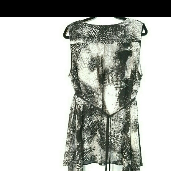 Top - Picture 2 of 3