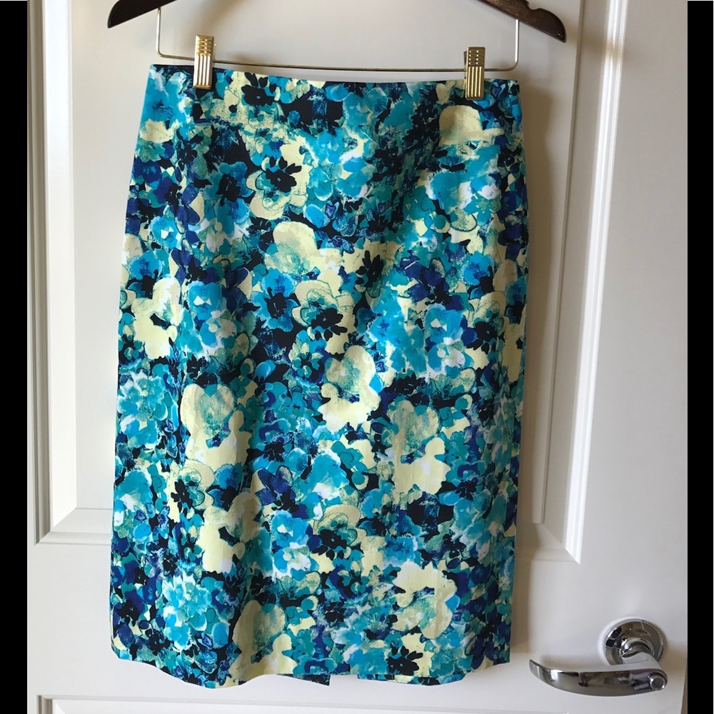 Ann Taylor printed pencil skirt
