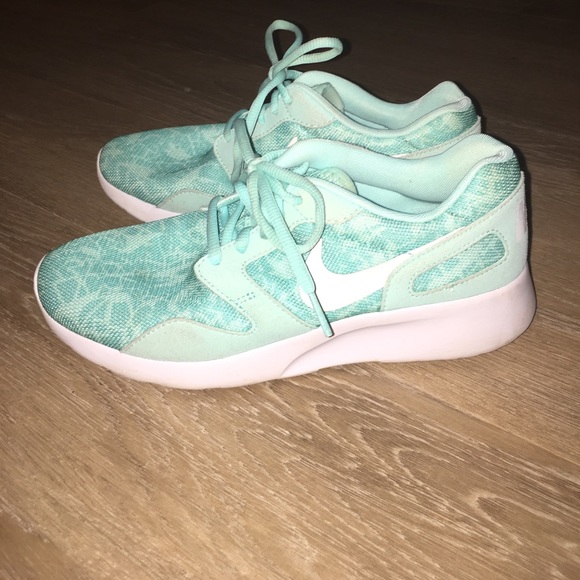 Nike Shoes - Nike shoes