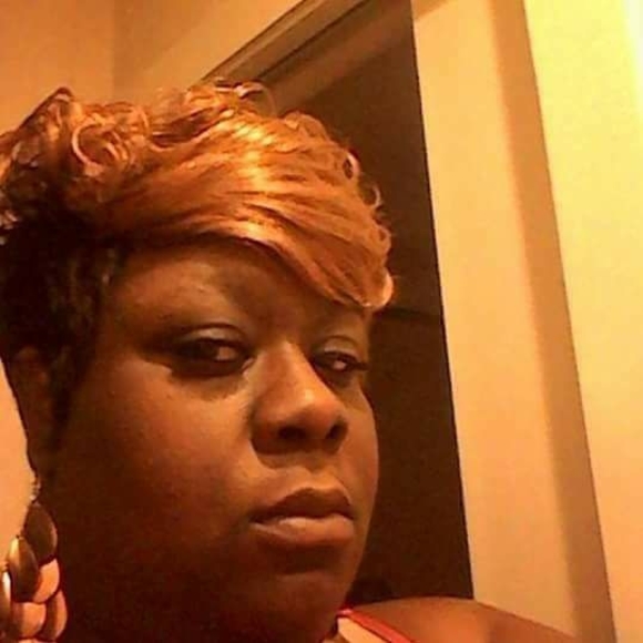 Meet your Posher, Loreece - Picture 1 of 1