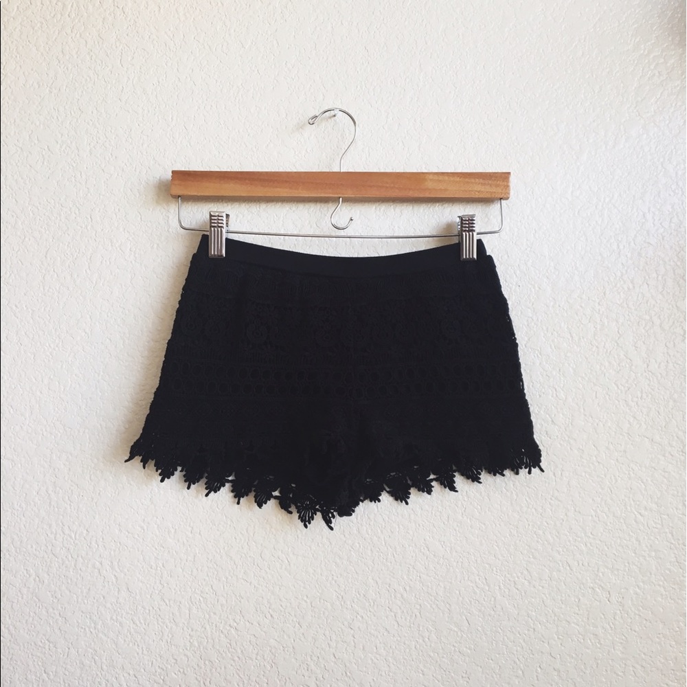 H&M lace shorts