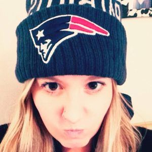 Meet your Posher, Caitlin