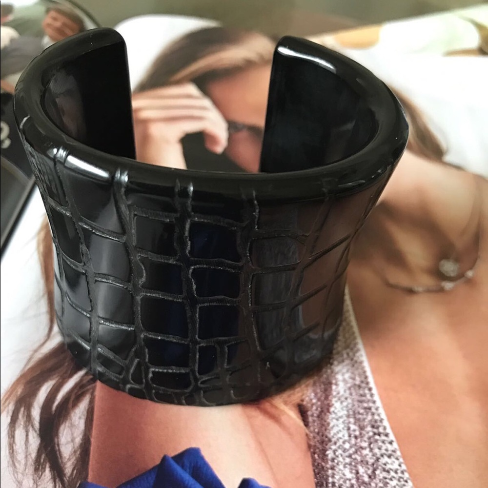 Pono by Joan Goodman Resin Croc Textured Cuff