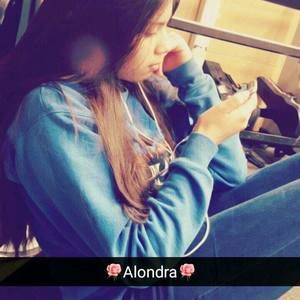 Meet your Posher, Alondra