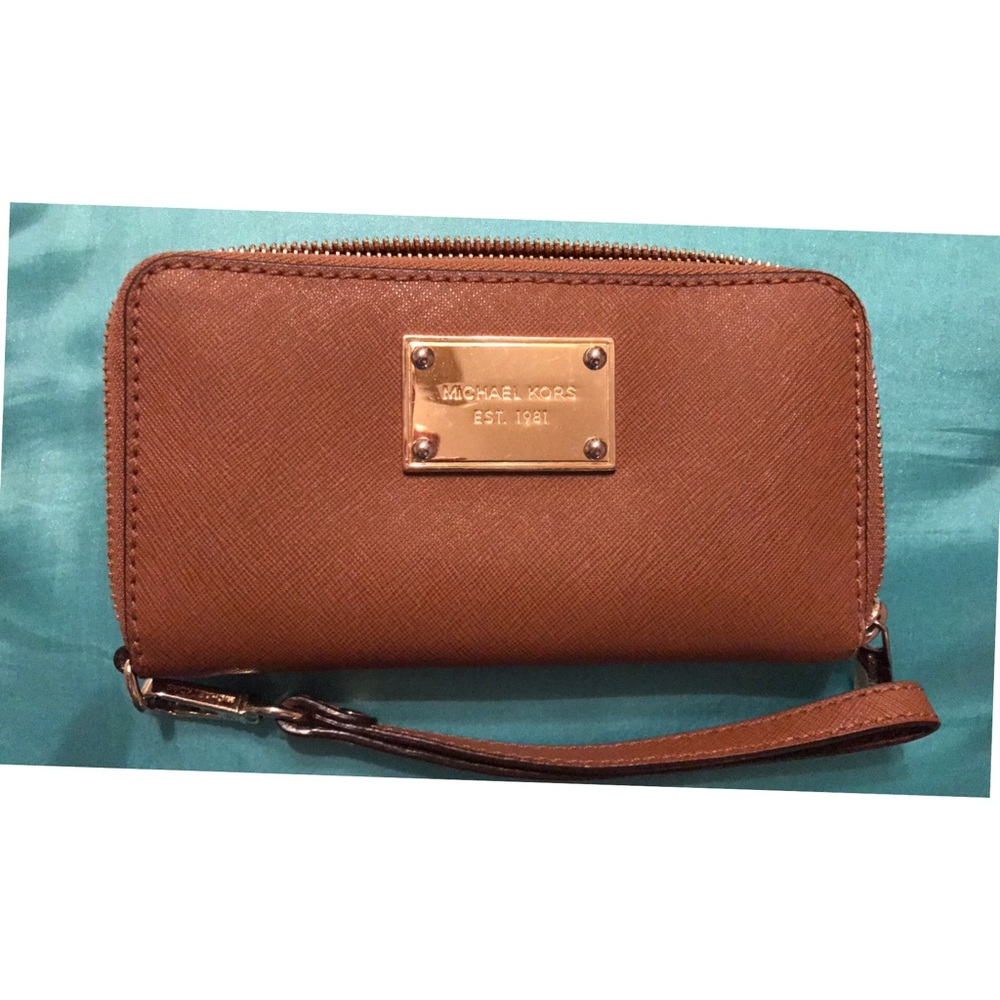 Michael Kors wristlet