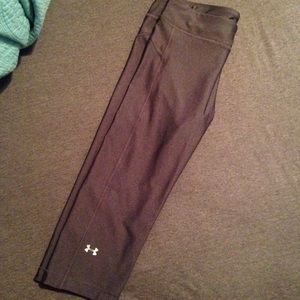 Heathered gray under armor capris