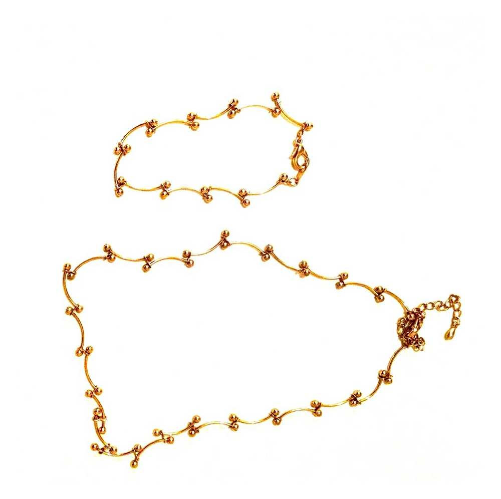 Gold necklace and bracelet set