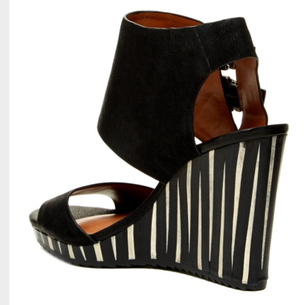 Arturo Chiang Annibell Wedge Sandal - Picture 2 of 3